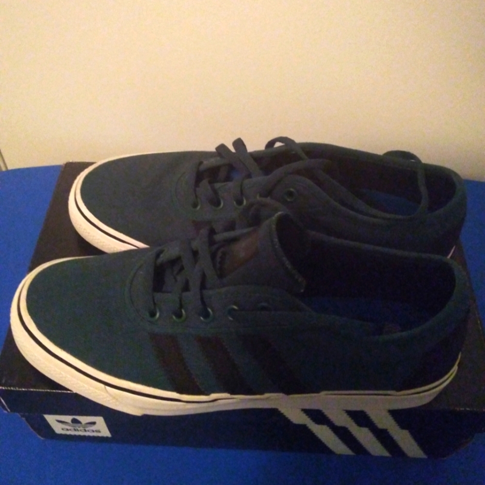 ADI-EASE Athletic Shoes